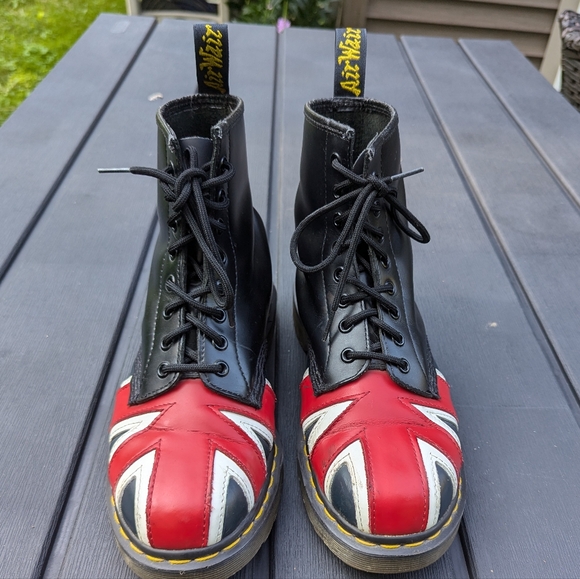 Dr Martens Boots Union Jack British Flag Unisex Men's 9 Women's 10 - Picture 3 of 15